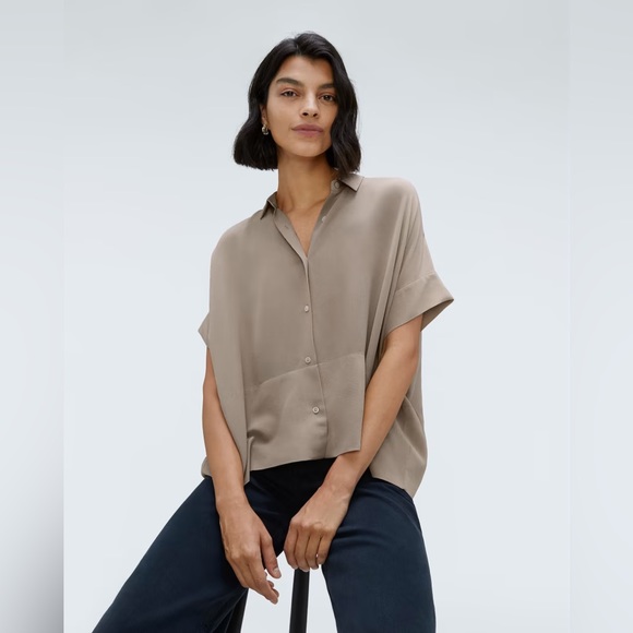 The Washable Clean Silk Short-Sleeve Square Shirt - Picture 5 of 6